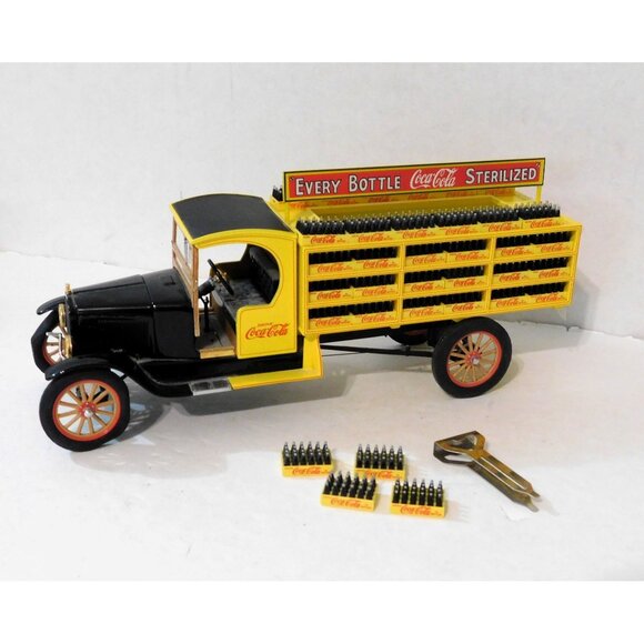 Danbury Mint 1927 Coca Cola Ford Delivery Truck 1: 24 Vintage Collectible - Picture 1 of 8
